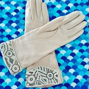 Vintage Elegant Genuine Leather Cream Beaded Gloves